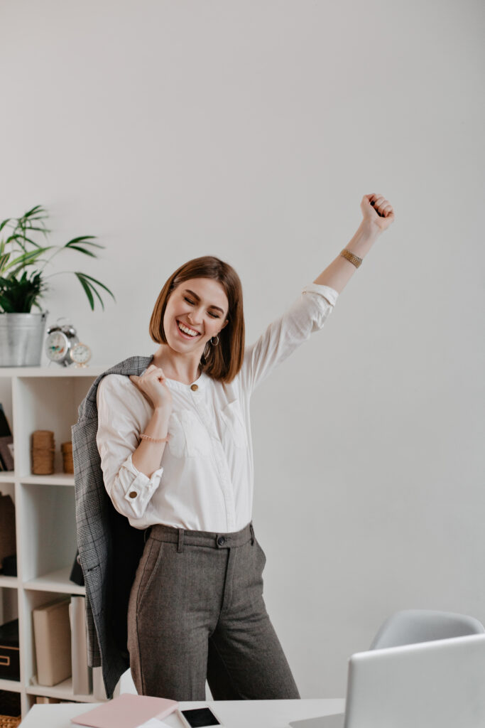 mindfulness y bienestar y rendimiento y estrés